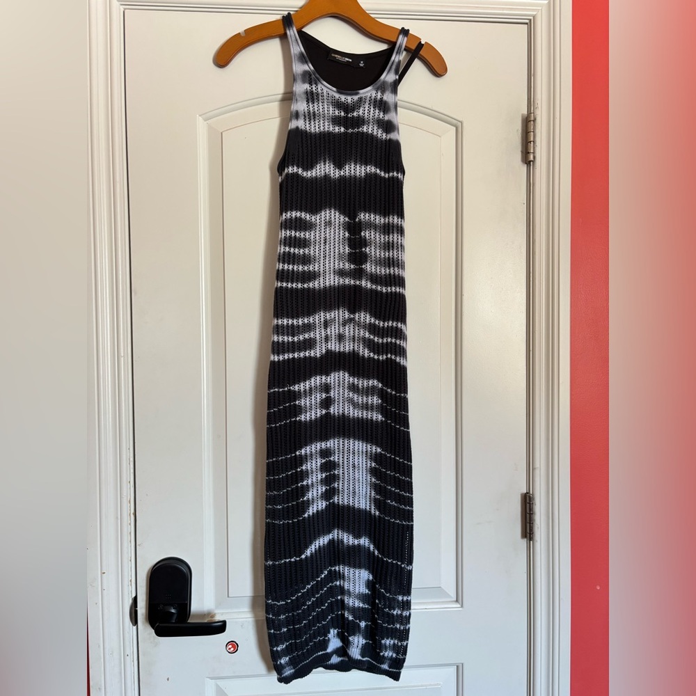 GABRIELLE UNION Black and White Tie-Dye Razorback Dress